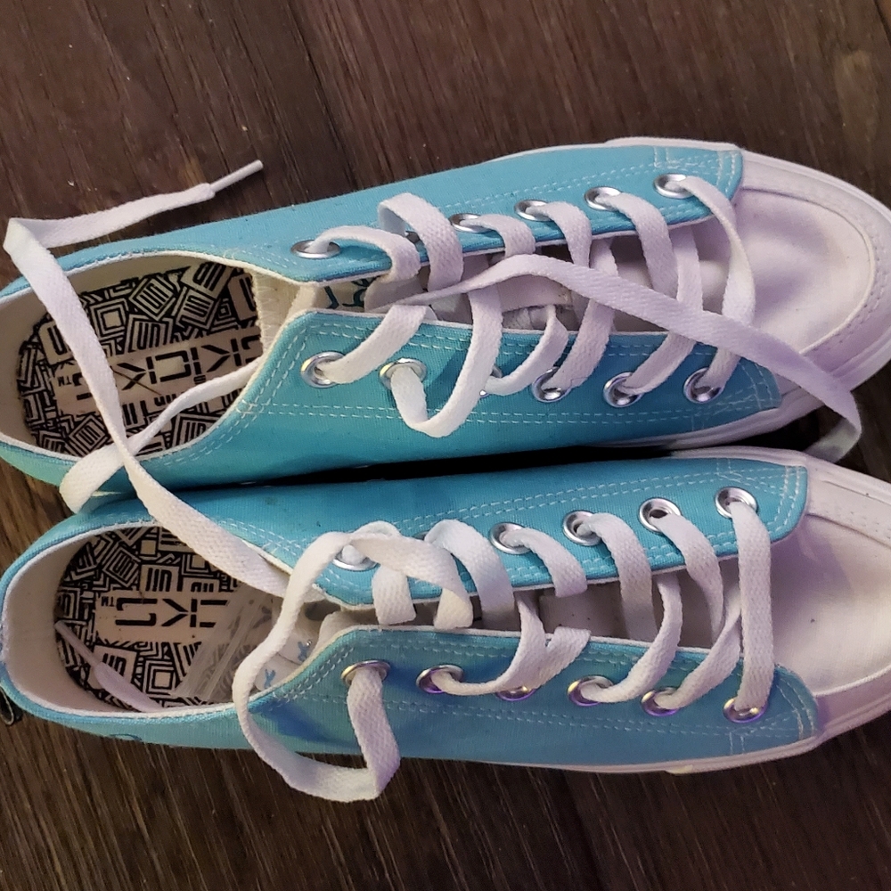 Teal ovarian cancer Skicks size 7 womens